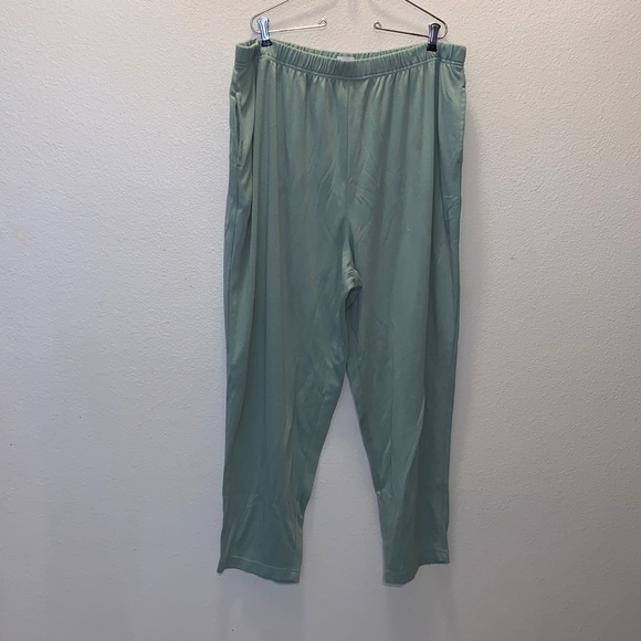 Only Necessities Pants - Only Necessities vintage green casual sweatpants